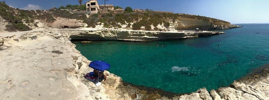 Playa de Kalanka Bay